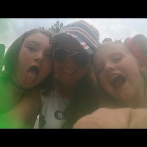 Meet your Posher, Tara